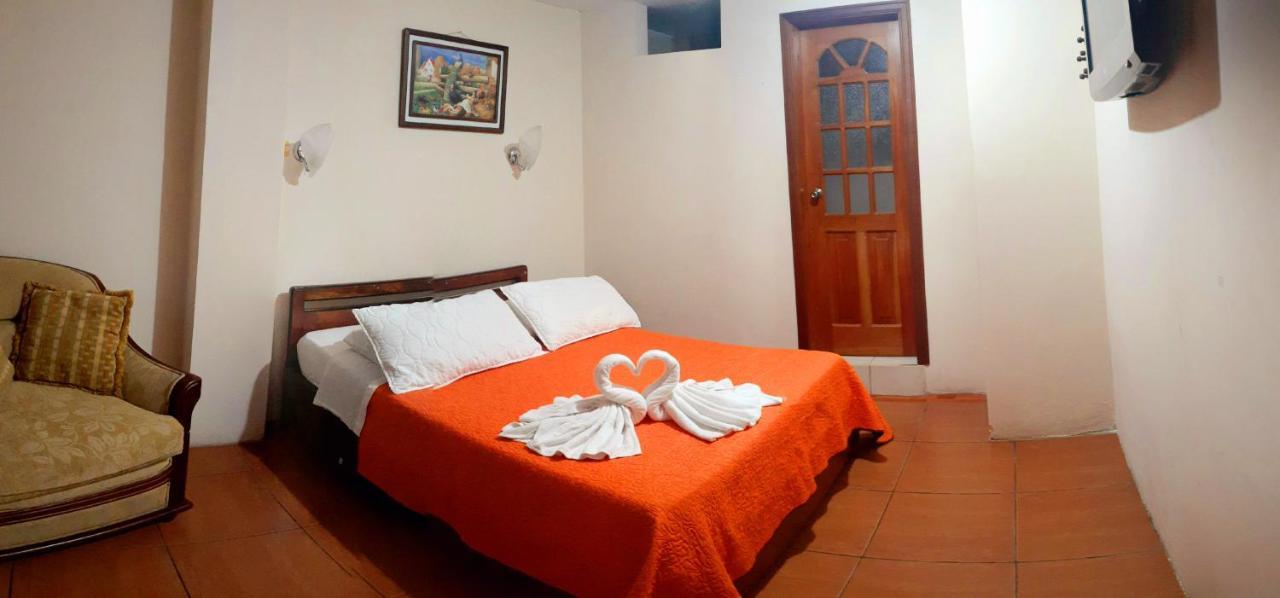 באניוס Hostal Viajero'S מראה חיצוני תמונה