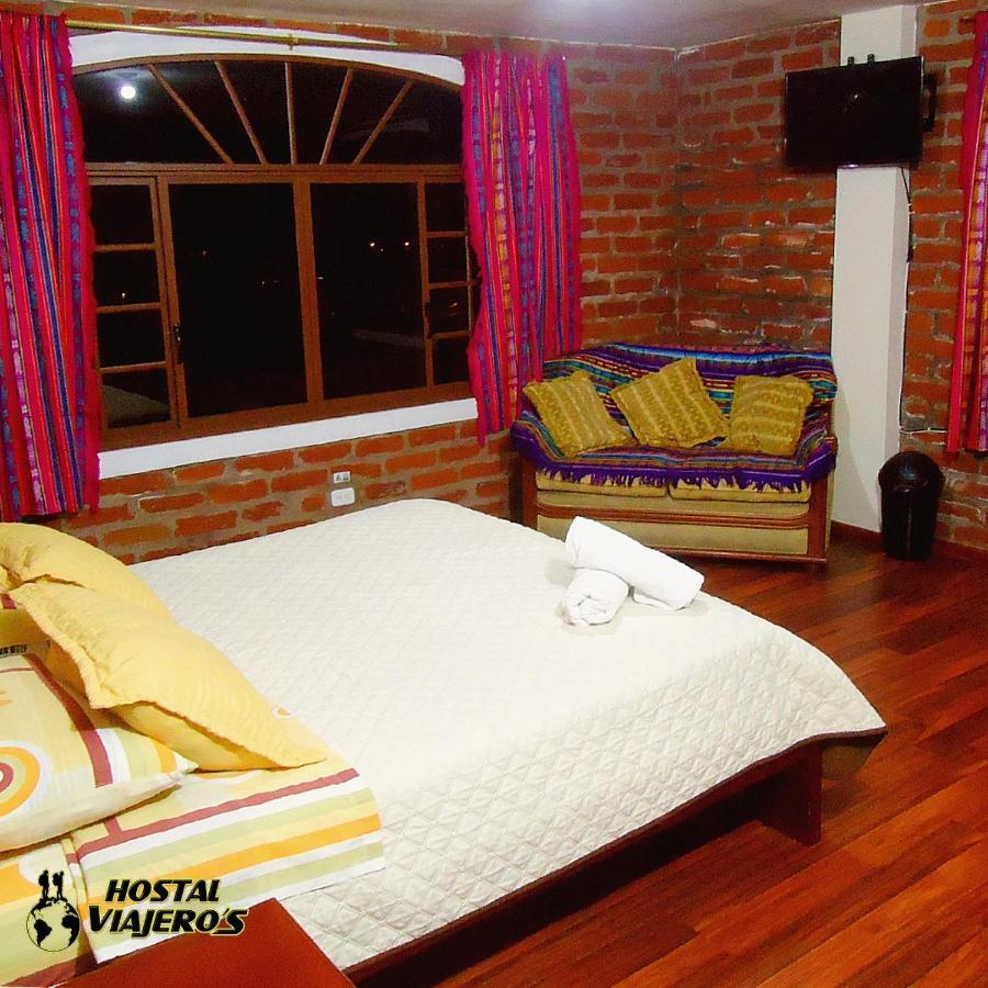 באניוס Hostal Viajero'S מראה חיצוני תמונה